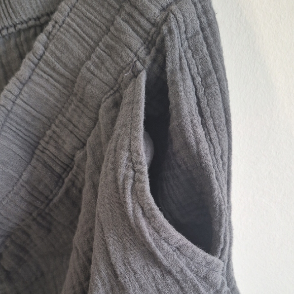 Denver Hayes Wide Leg Textured Pants - Charcoal Gray - Picture 6 of 6